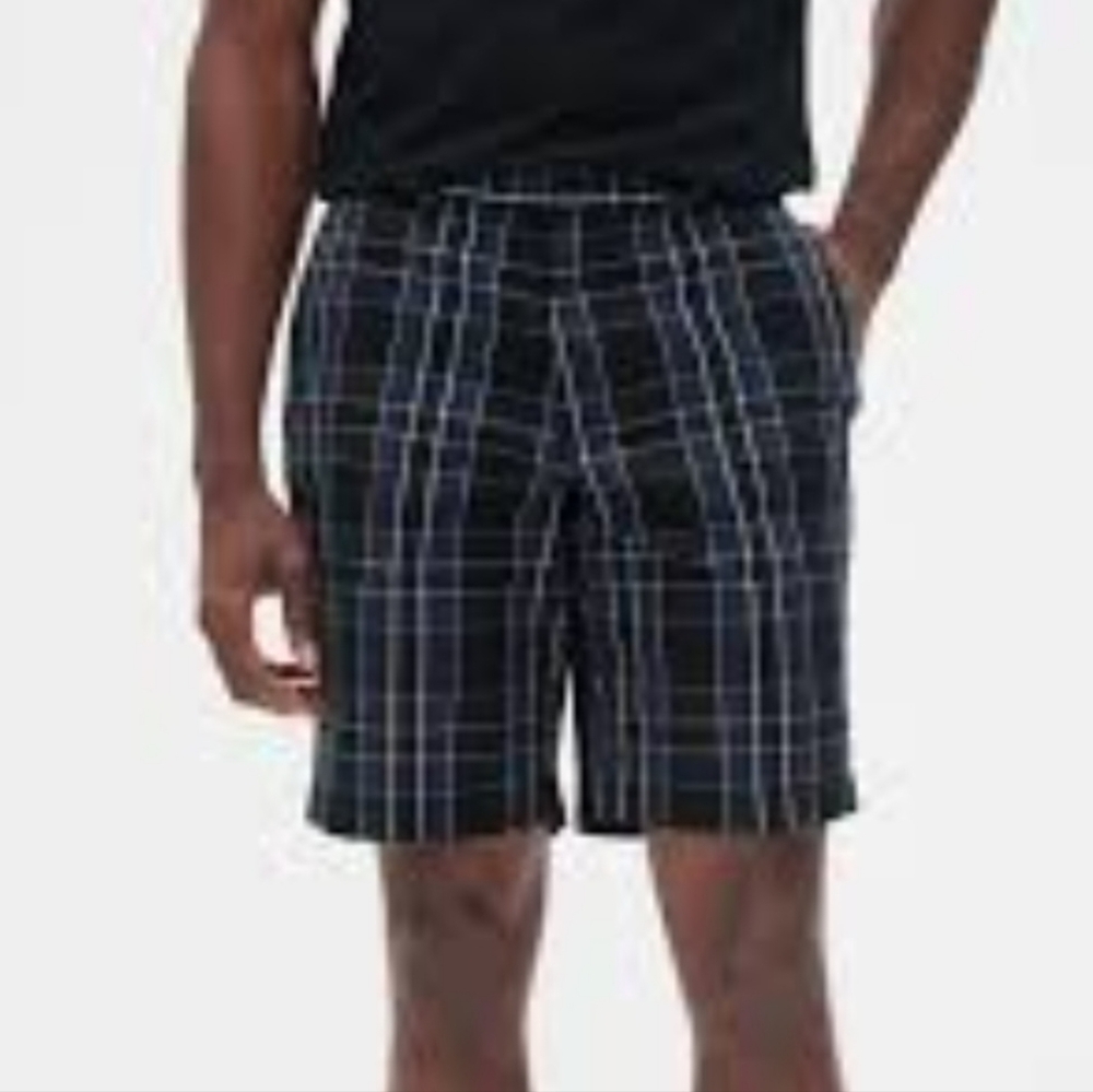 Banana Republic Aiden Plaid Men's Shorts. Size 33. Blue, Dark Blue, Black